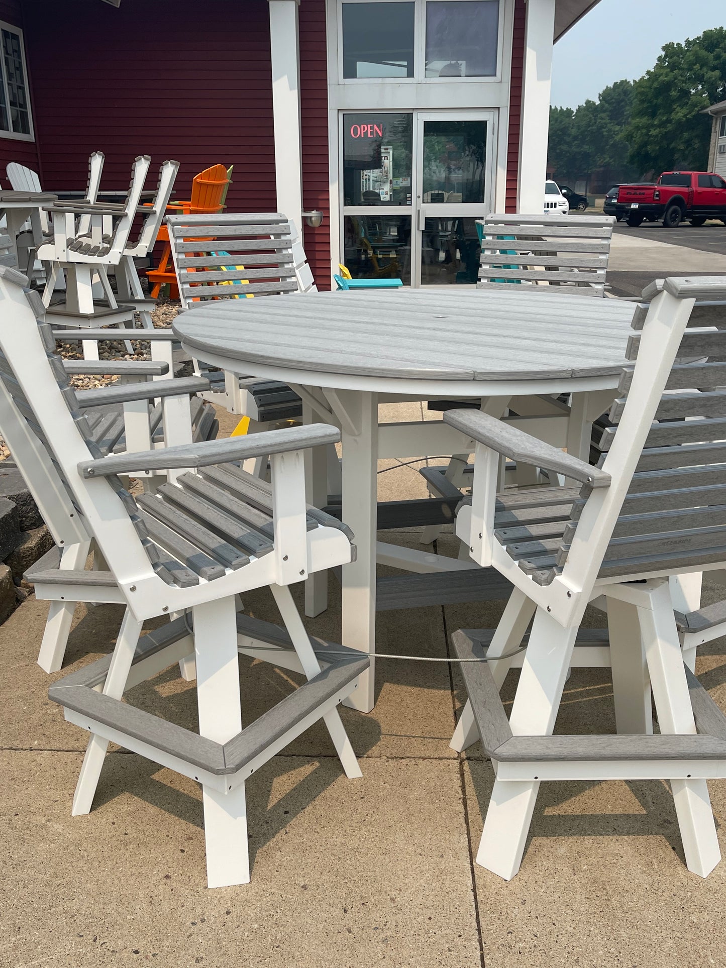 60" Round Bar Table with 6 Rollback Swivel Bar Chairs in White/Driftwood Gray