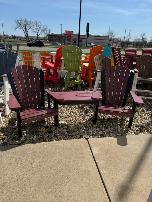 Creekside Classic Beach Tete-A-Tete in Black and Cherry