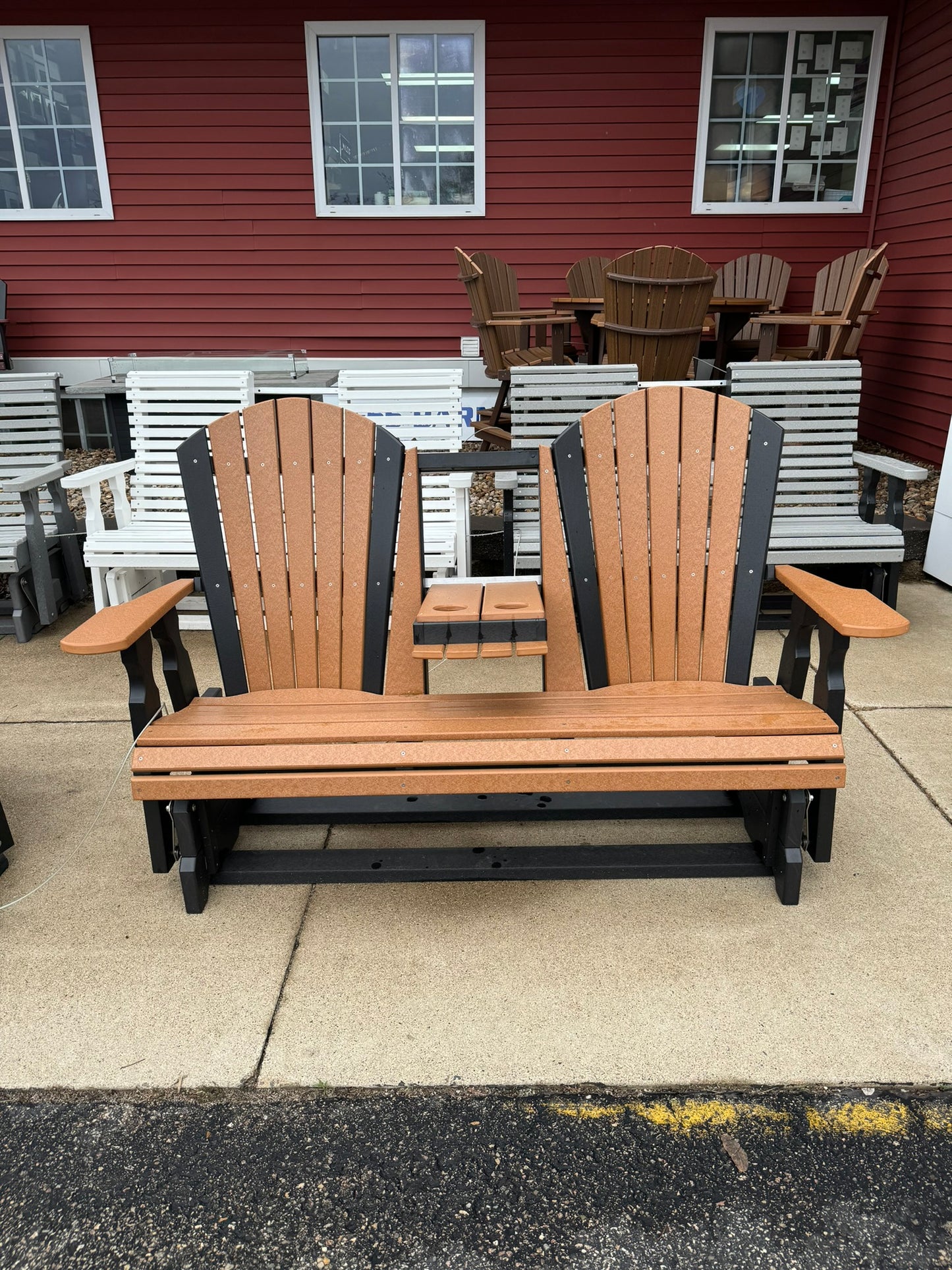 Creekside Classic 5' Glider with Console (C128) in Black and Cedar