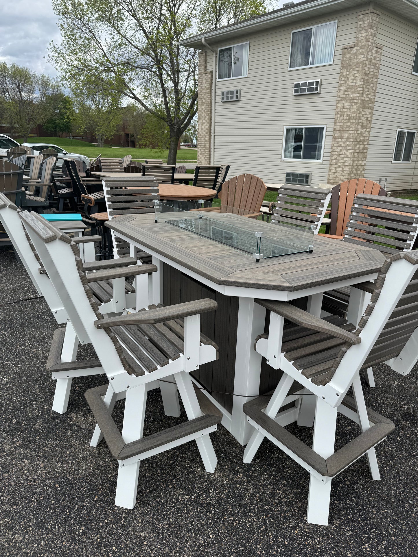 6' Fire Table with 6 Rollback Swivel Bar Chairs in White and Coastal Gray