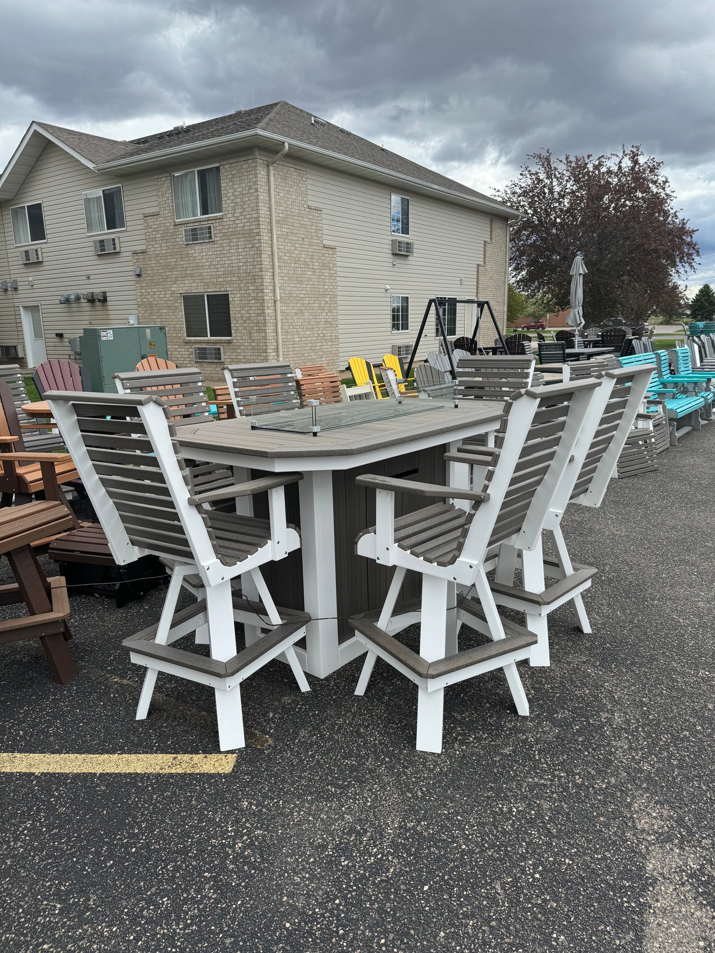 6' Fire Table with 6 Rollback Swivel Bar Chairs in White and Coastal Gray