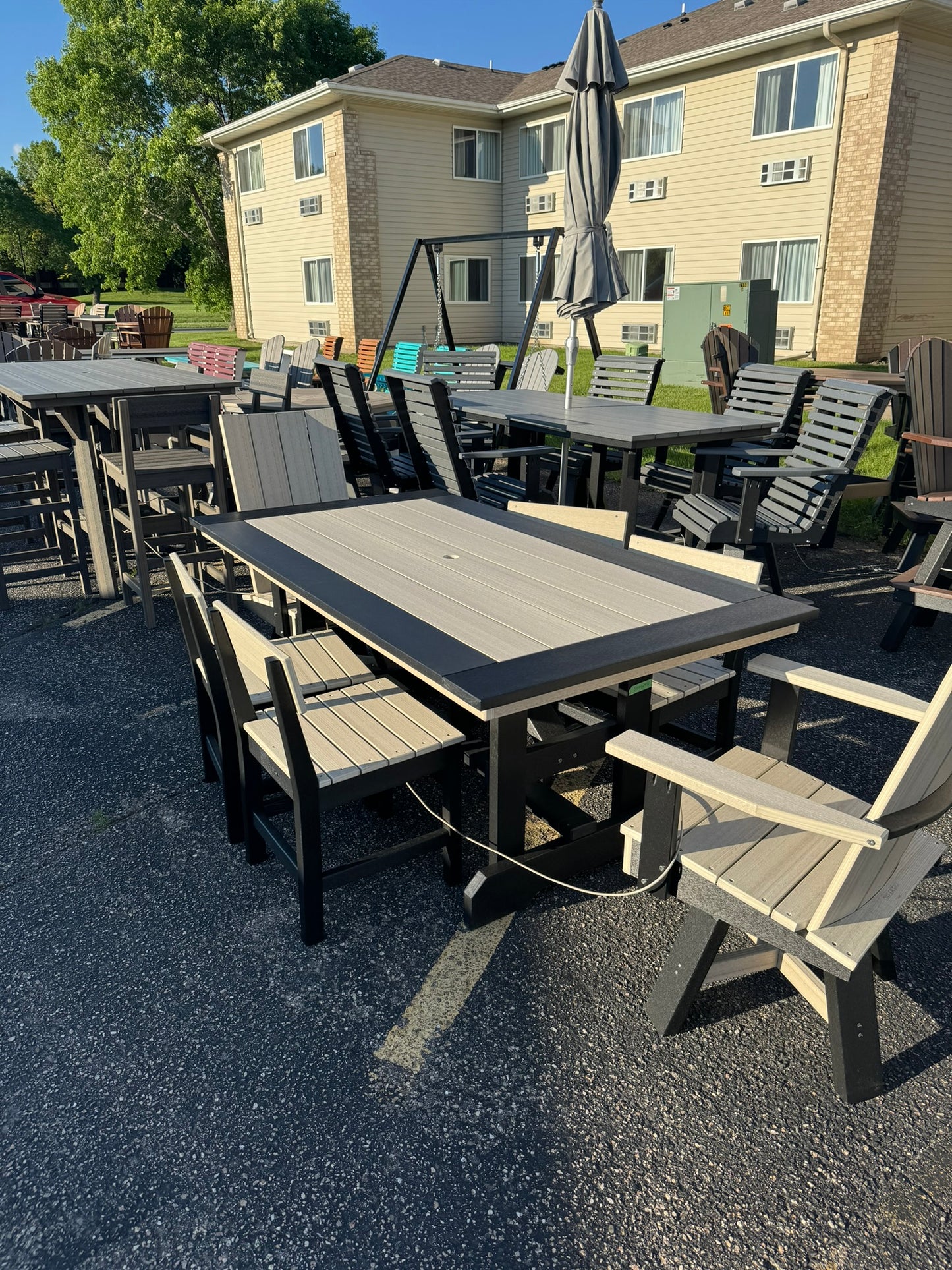 6' Dining Table with 4 Stationary Chairs & 2 Swivel Joya Chairs in Black & Birch